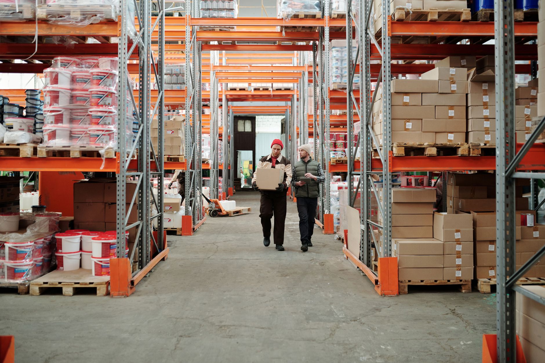 Warehouse & Global Logistics